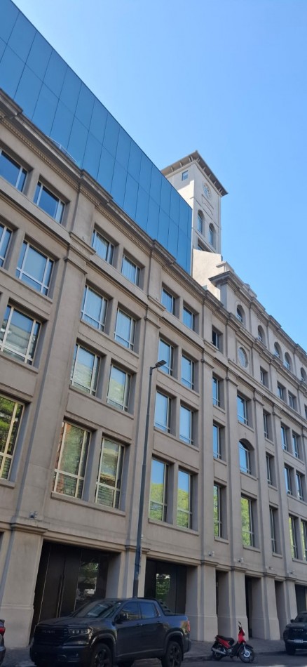 Exclusivo Triplex en Venta en Los Molinos Disctrict Building Faena Financiacion Amoblamiento Eugenio Aguirre Exclusivo y unico con quincho vidriado y parrilla privada