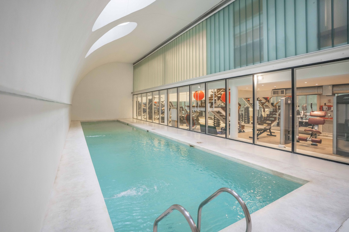 Exclusivo Triplex en Venta en Los Molinos Disctrict Building Faena Financiacion Amoblamiento Eugenio Aguirre Exclusivo y unico con quincho vidriado y parrilla privada