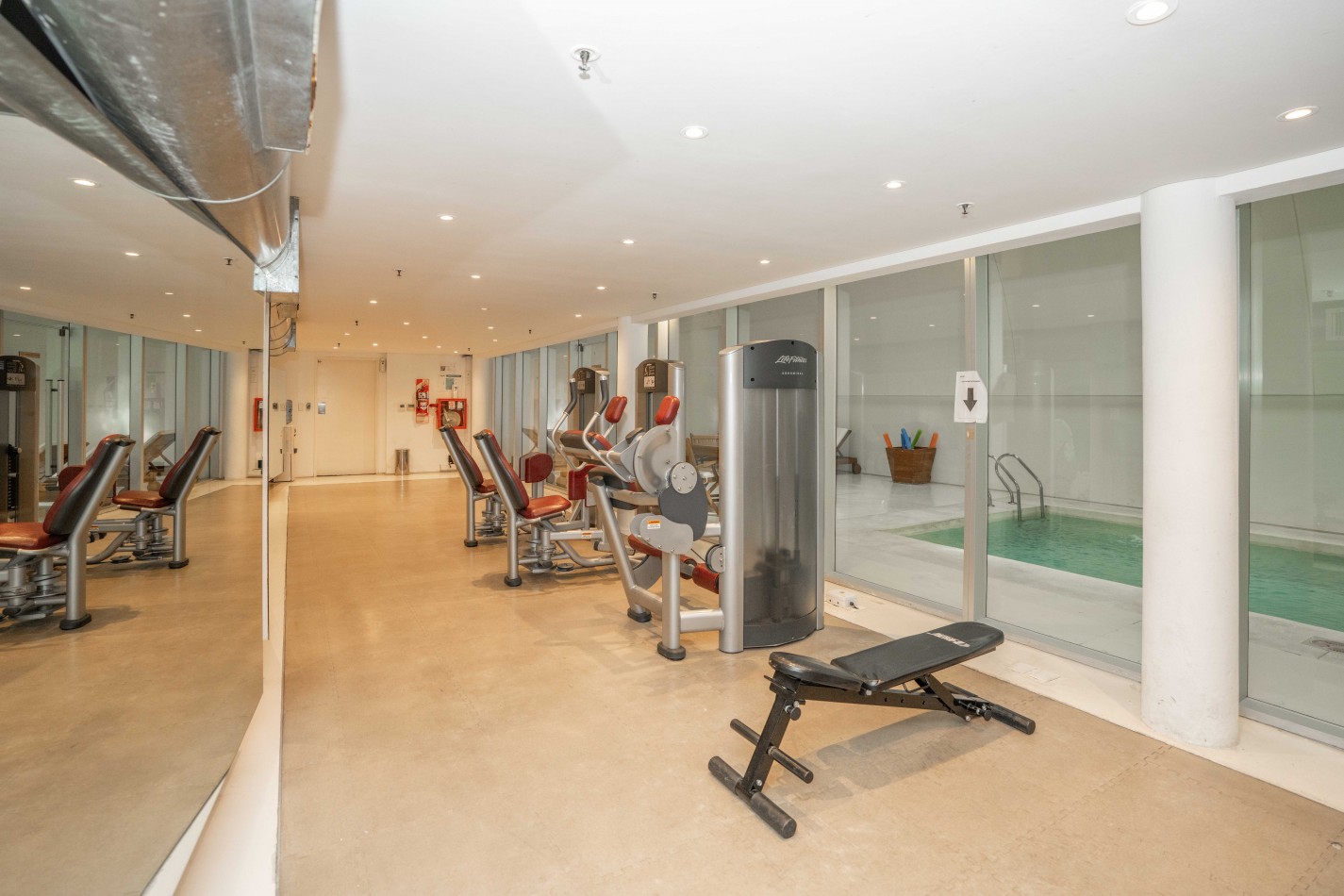 Exclusivo Triplex en Venta en Los Molinos Disctrict Building Faena Financiacion Amoblamiento Eugenio Aguirre Exclusivo y unico con quincho vidriado y parrilla privada