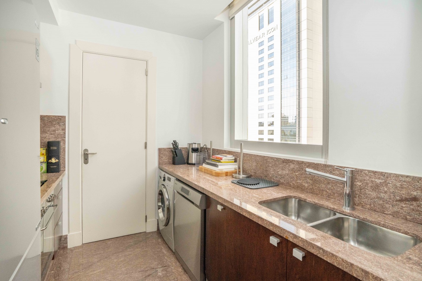 Exclusivo Triplex en Venta en Los Molinos Disctrict Building Faena Financiacion Amoblamiento Eugenio Aguirre Exclusivo y unico con quincho vidriado y parrilla privada