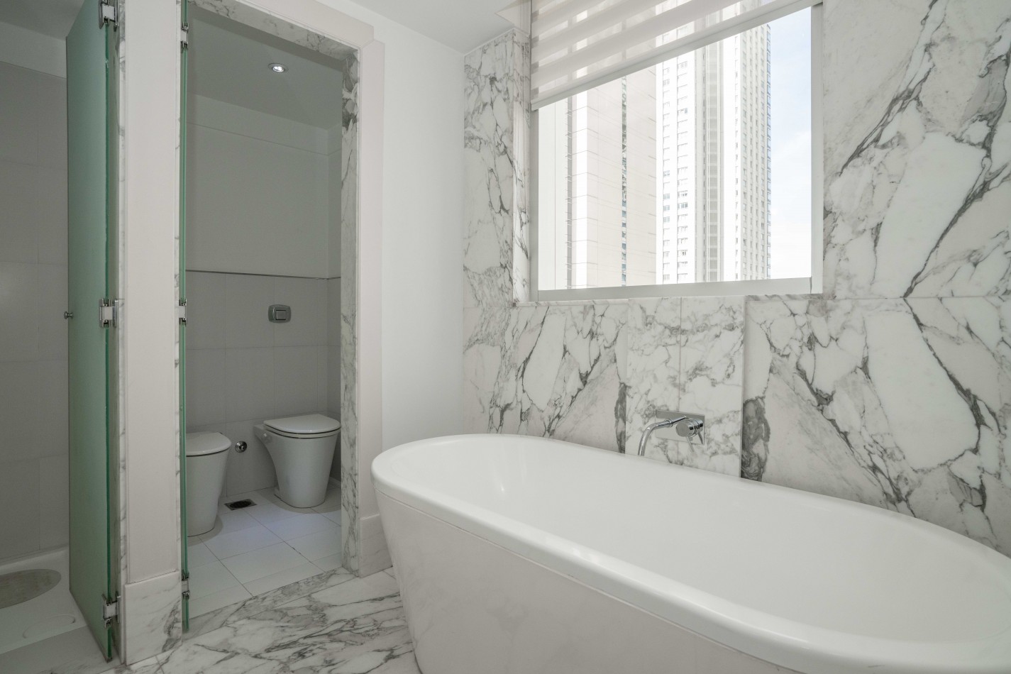 Exclusivo Triplex en Venta en Los Molinos Disctrict Building Faena Financiacion Amoblamiento Eugenio Aguirre Exclusivo y unico con quincho vidriado y parrilla privada