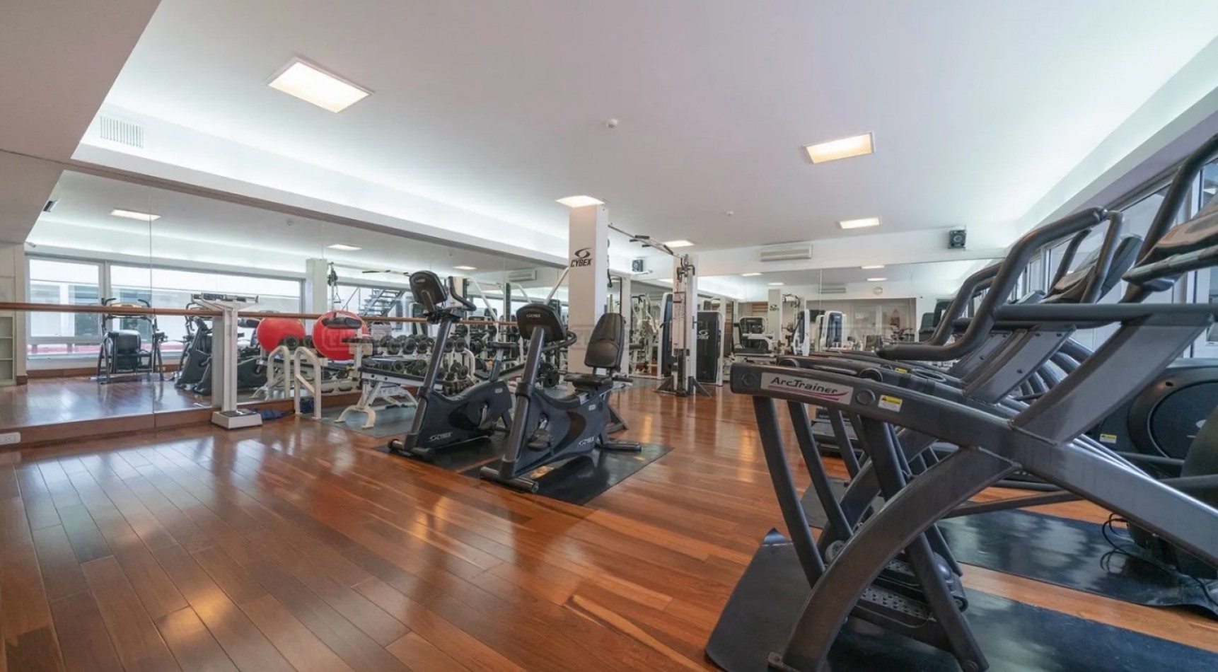 Departamento en venta 2 ambientes en Puerto Madero Torres Le Parc Piso alto Lindisimo