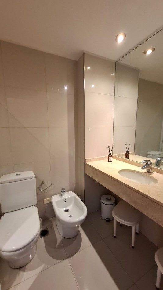 Alquiler 3 ambientes en Puerto Madero en Torres River View con o sin muebles